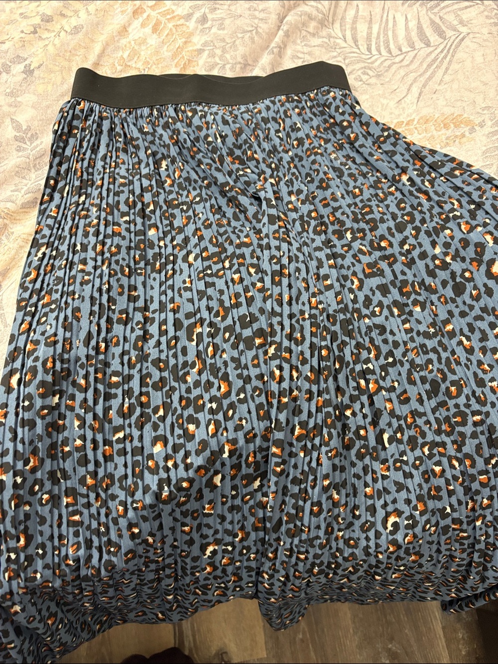 Pleated Blue Leopard Print Skirt